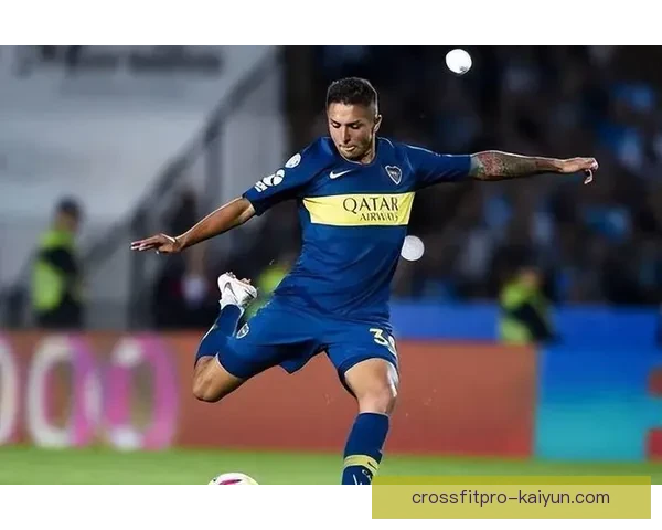 莫利纳右路飞翼表现稳健，攻防两端持续提升